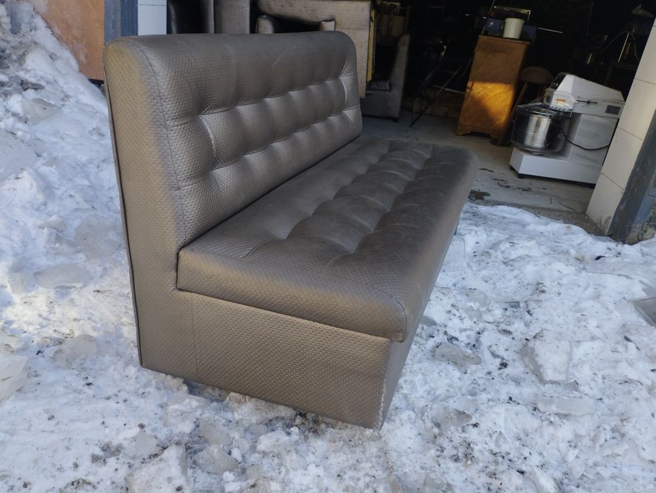 Диваны кожаные 6 штук