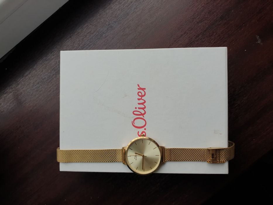 Продаю часы s.Oliver