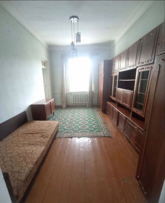 Сдам квартиру в кирпичном доме рядом с гостиницей Азия.