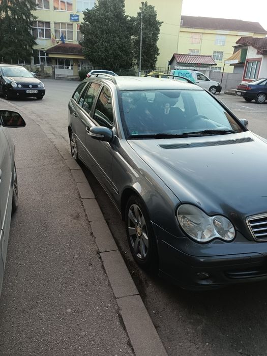 Vând schimb Mercedes Benz w203 din 2005