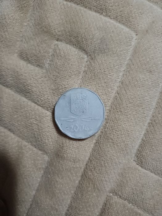 Moneda de 5000 lei din 2004