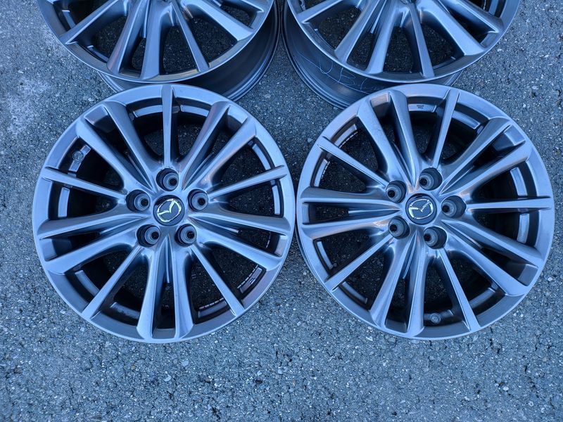 17цола Mazda 5x114.3 Мазда 5х114.3 Оригинални 4бр