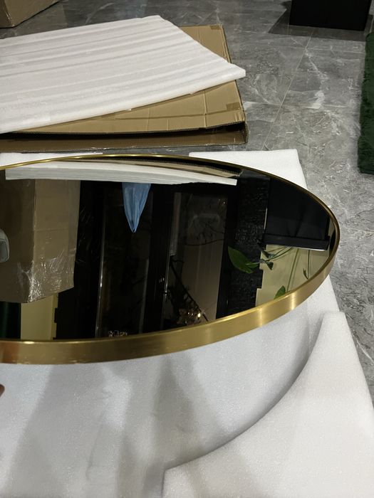 Oglindă cu ramă aurie 80 cm