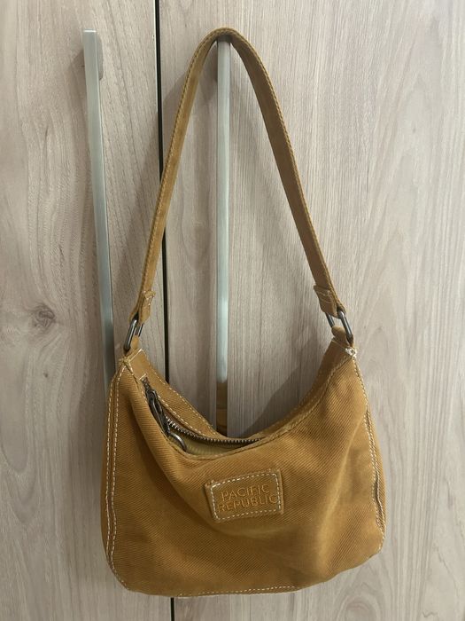 Продаю милую сумочку от PULL & BEAR