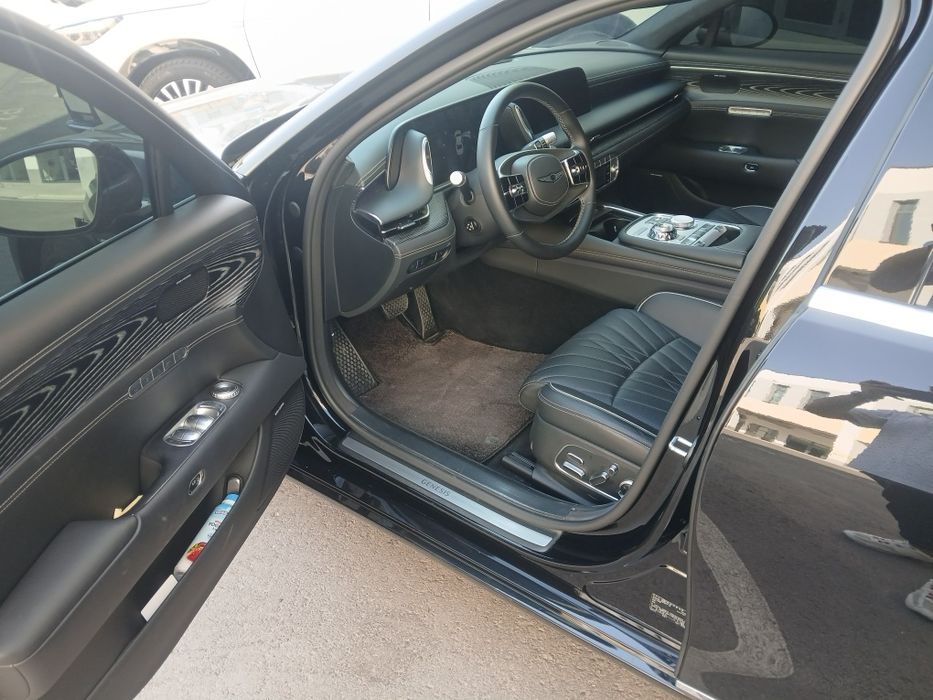 Genesis G90 premium awd