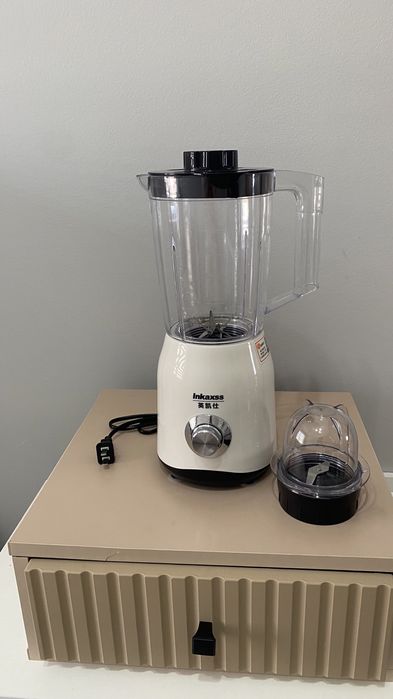 Блендер новый в упаковке за 12000