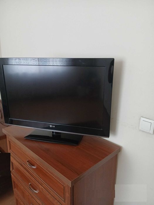 Продаётся телевизор LG 32 дюйма (модель 32LK330)