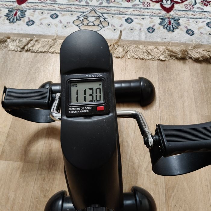 Велотренажер продам