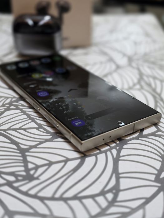 Samsung Galaxy S24 ULTRA ПОДАРЪК