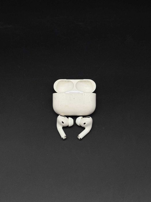 Apple AirPods Pro (белый)