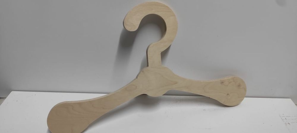 Продам вешалки деревянные
