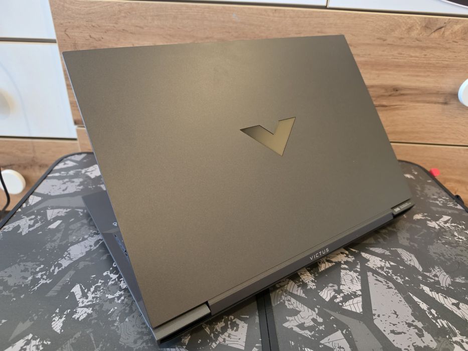 HP Victus 16 - Ryzen 5 5600H / RTX 3050 / 16 Ram / 516 SSD