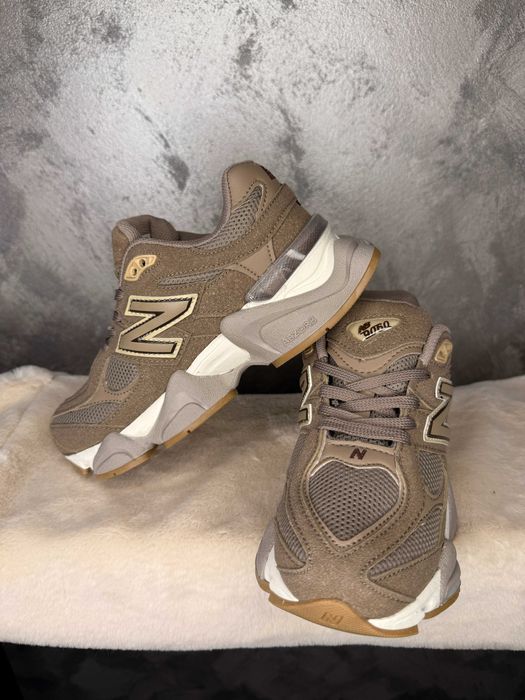 Adidasi Dama New Balance 9060
