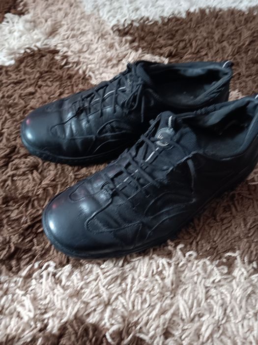 Vand pantofi piele fina