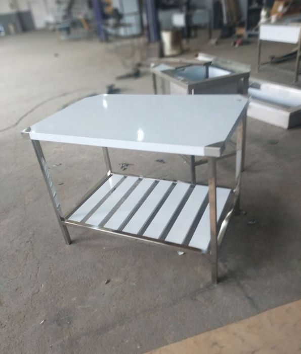 Nirjavika istol istol nirvavika ustol