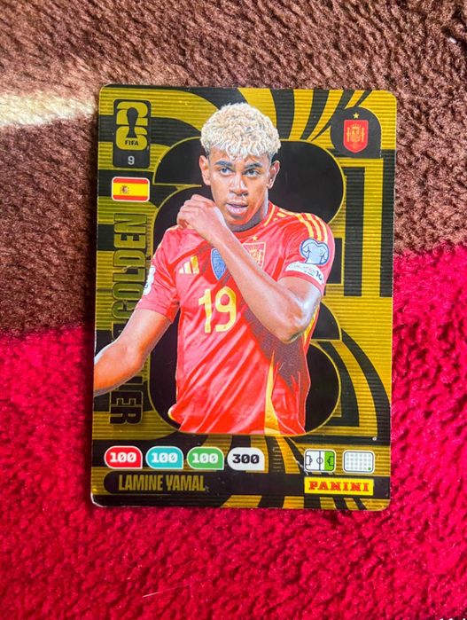 LAMINE YAMAL card gold panini