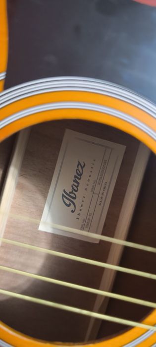 Chitara acustica 6 corzi