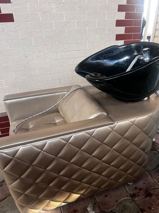 Парикмахерская мойка для головы