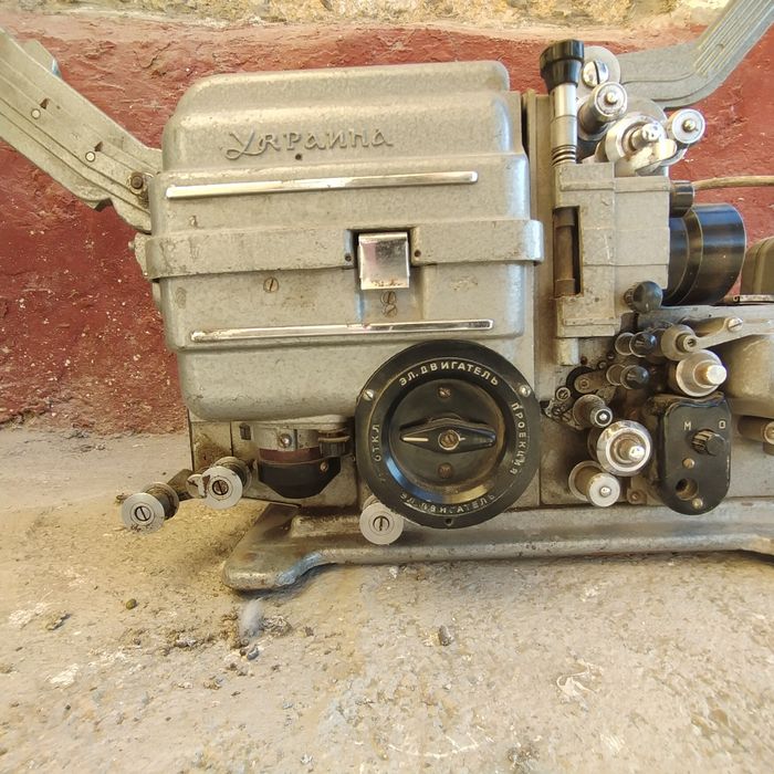 кинопроектор сатылады