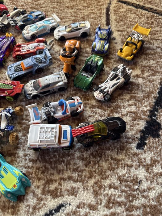 Колички Hot Wheels от 2000-2014