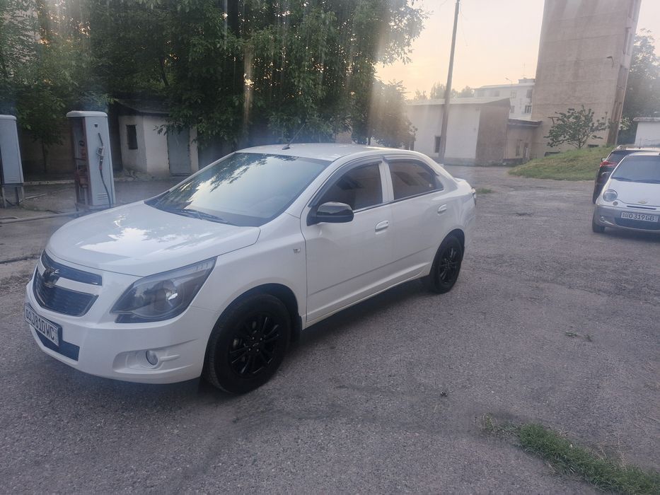 Chevrolet Cobalt 2025 — 4