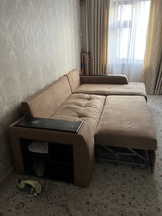 Диван раскладной, коричневый