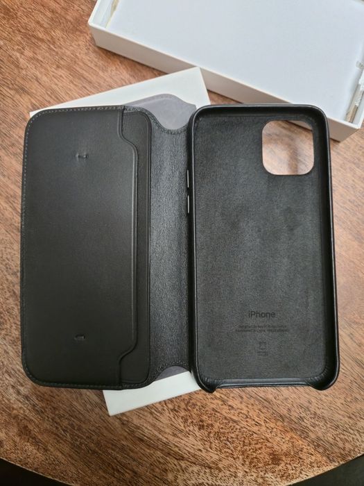 Продам оригинальные чехлы Apple