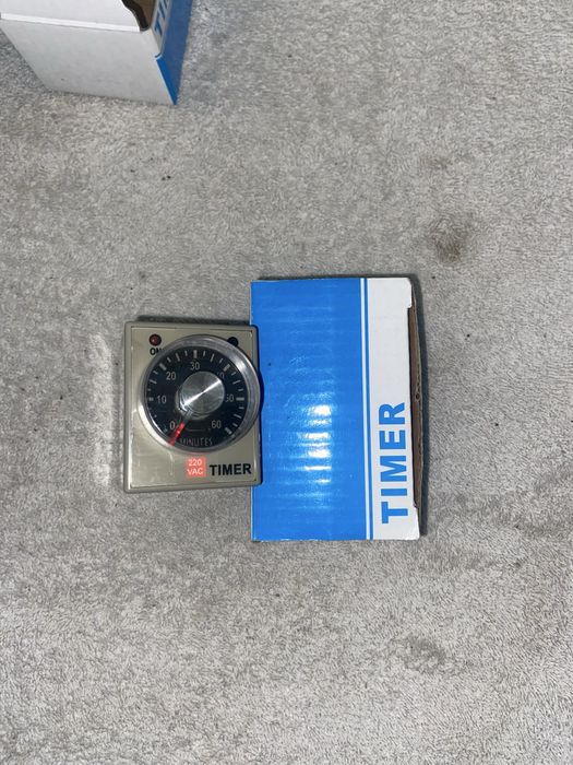 Реле времени AH3-2