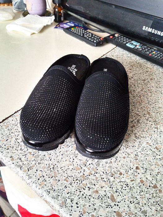 Шлёпанцы женские 37размер