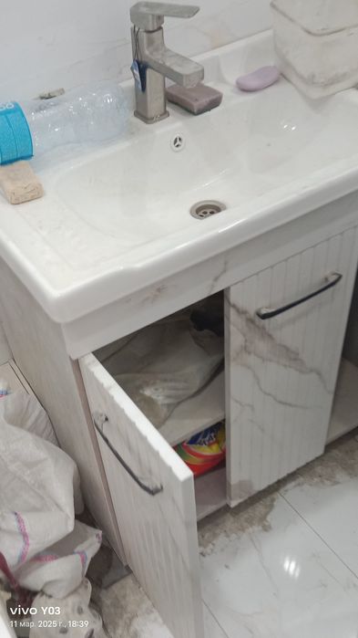 Мой дадыр с тумбой белый