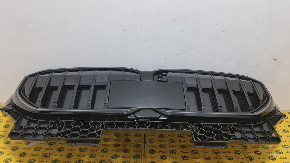 Grila activa hota clapete lumina glow absorbant bara M BMW 5 G60 G61