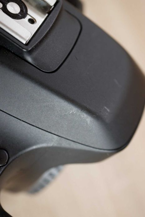 De vânzare Canon EOS 80D body, folosit moderat, de câțiva ani doar șters de praf
