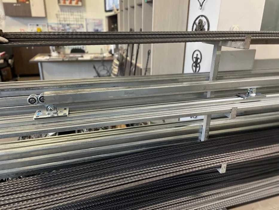 Конзолни системи за самоносещи врати