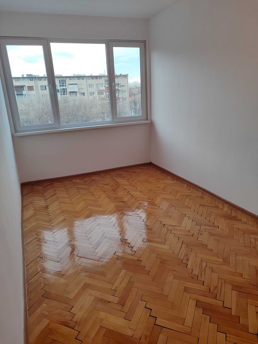 Нова обява, двустаен апартамент, център, под наем