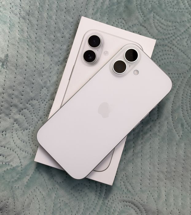 Iphone 17 White