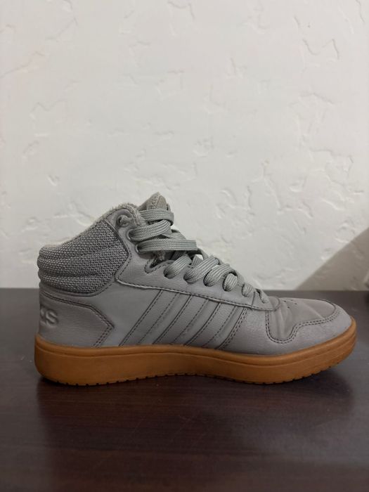 Продам кросовки Adidas