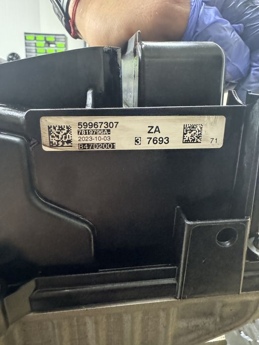 Bmw 320d Двигател B47D20B НА ЧАСТИ !