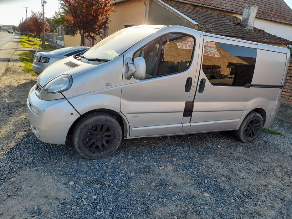 Usa fata stanga/dreapta Vivaro/Traffic/Primastar an 2001-2006