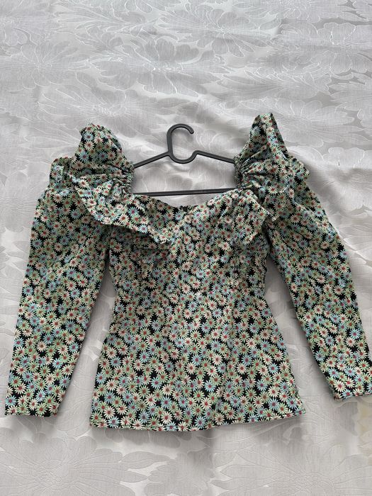 Bluza Zara cu volane