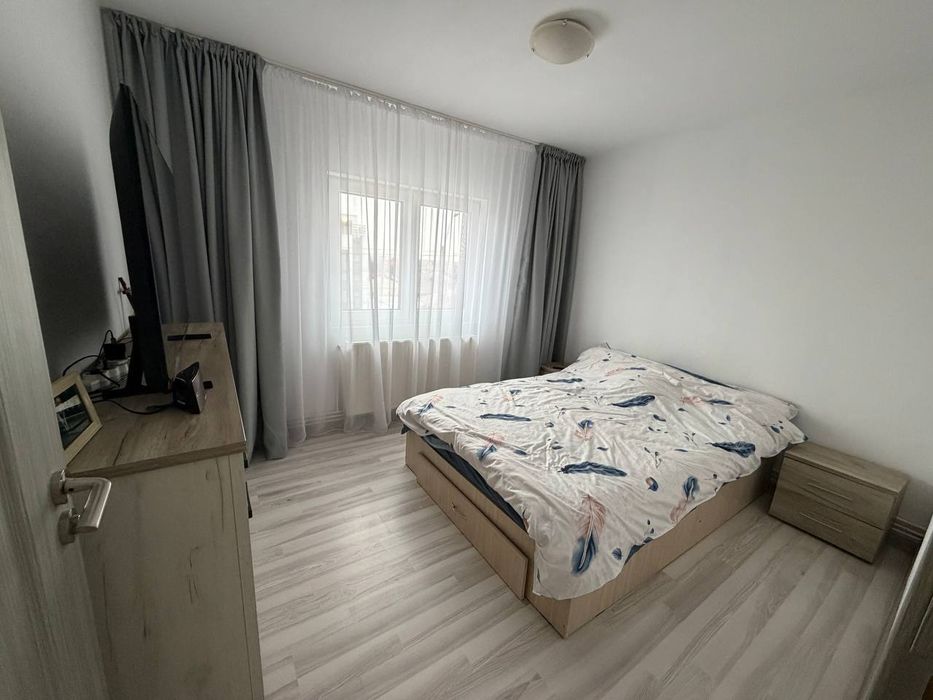 Închiriez apartament 3 camere – Bacău, zona Mioriței -  Rawmina