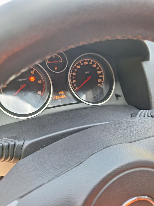 Opel stratra H  din 2009
