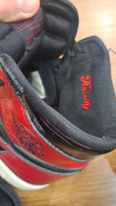 Set 2 perechi de adidași, air jordan marimea 45, jordan patent bred 43