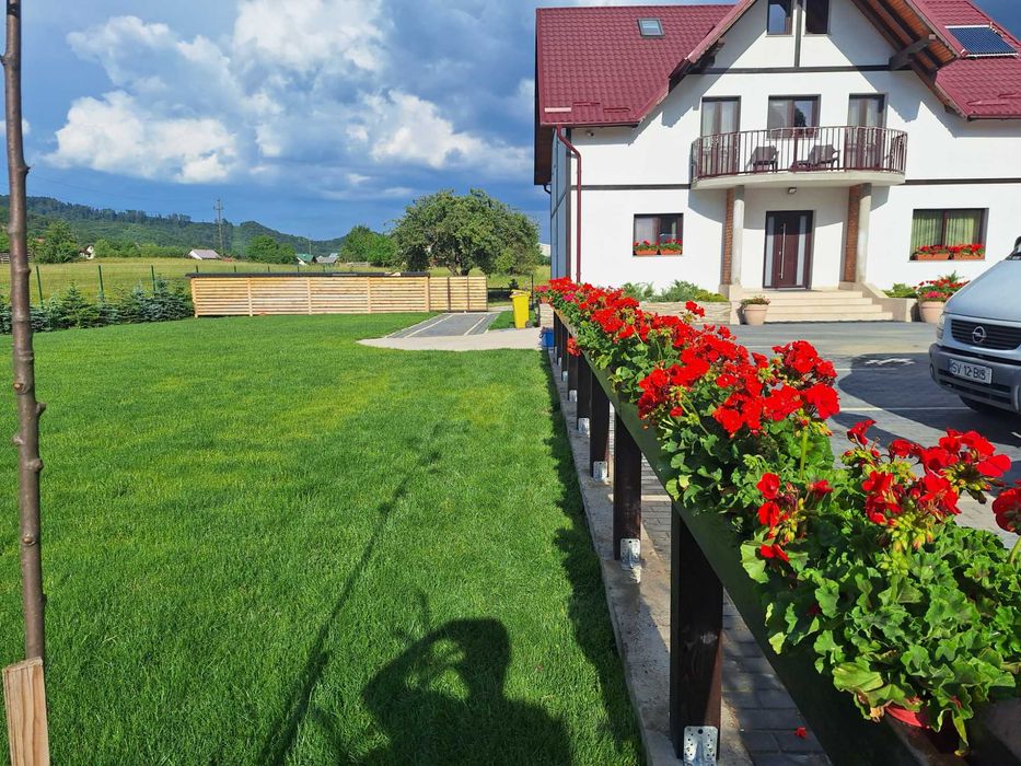 vand pensiune gura humorului