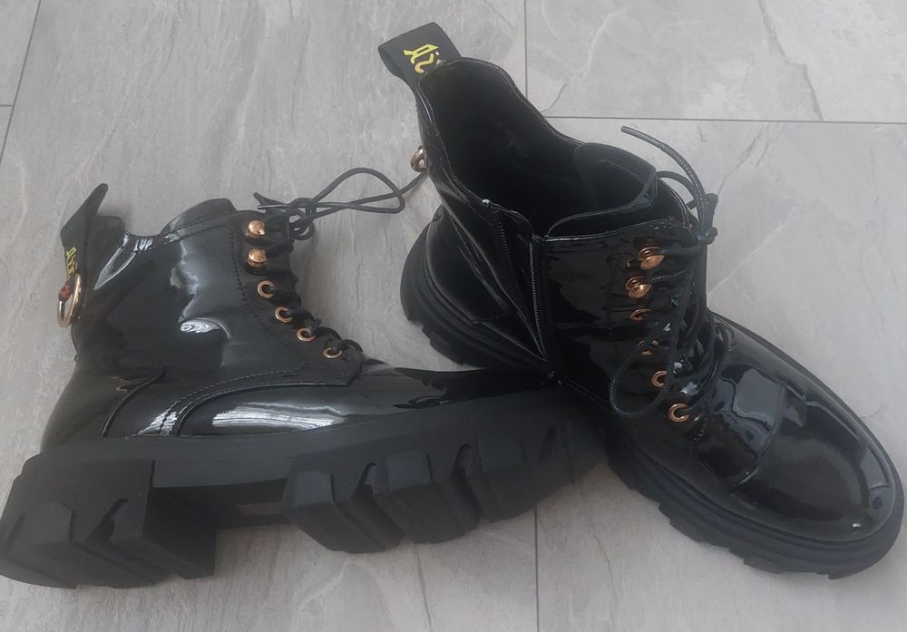 Ghete damă mar.39 NOI