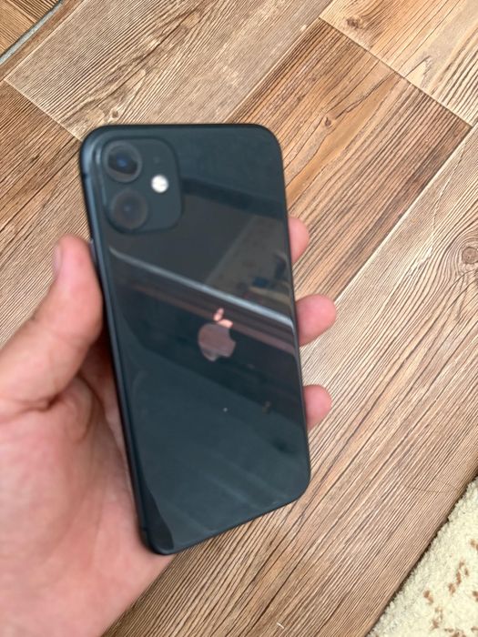 iPhone 11  64 гб