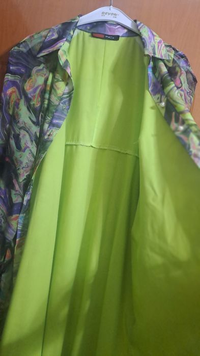 Вечернее красивое платье с длинными рукавами