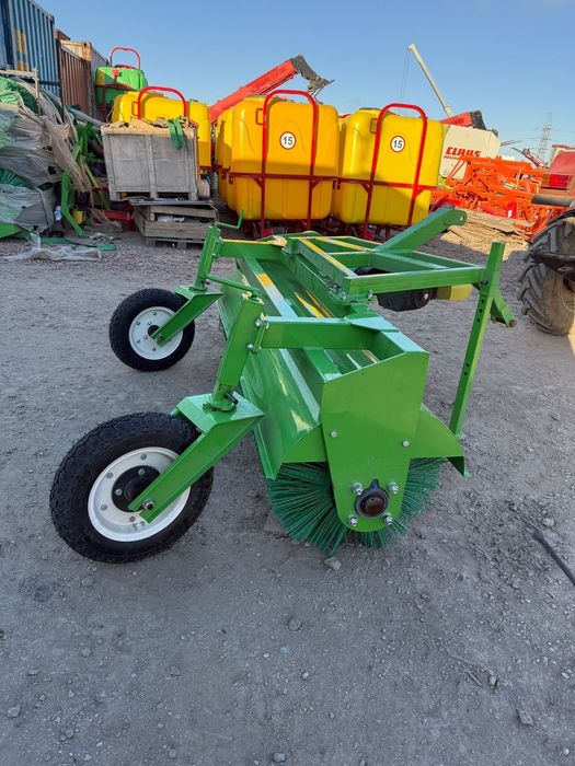 Коммунальная щётка