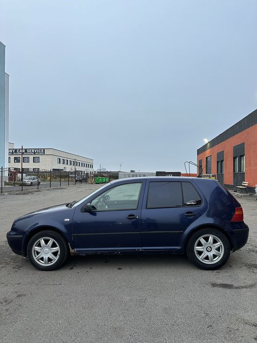 продам машину гольф 4 , 2002 года