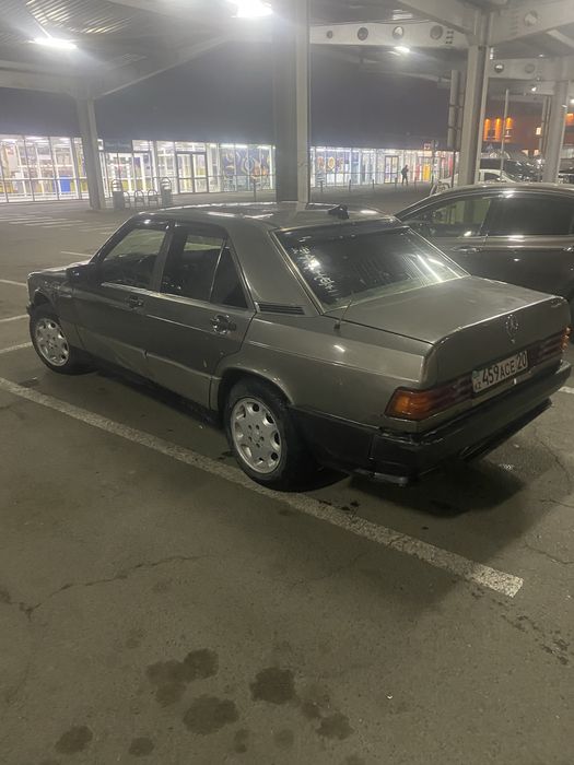 Продам мерседес 190