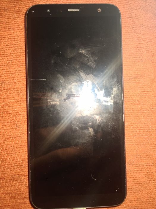 Vând telefon Samsung Galaxy j6+